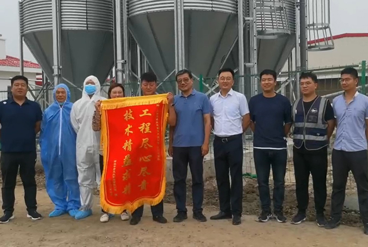 敬業(yè)奉獻暖人心，精品工程獲錦旗